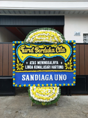 Papan Bunga Duka di Selebar